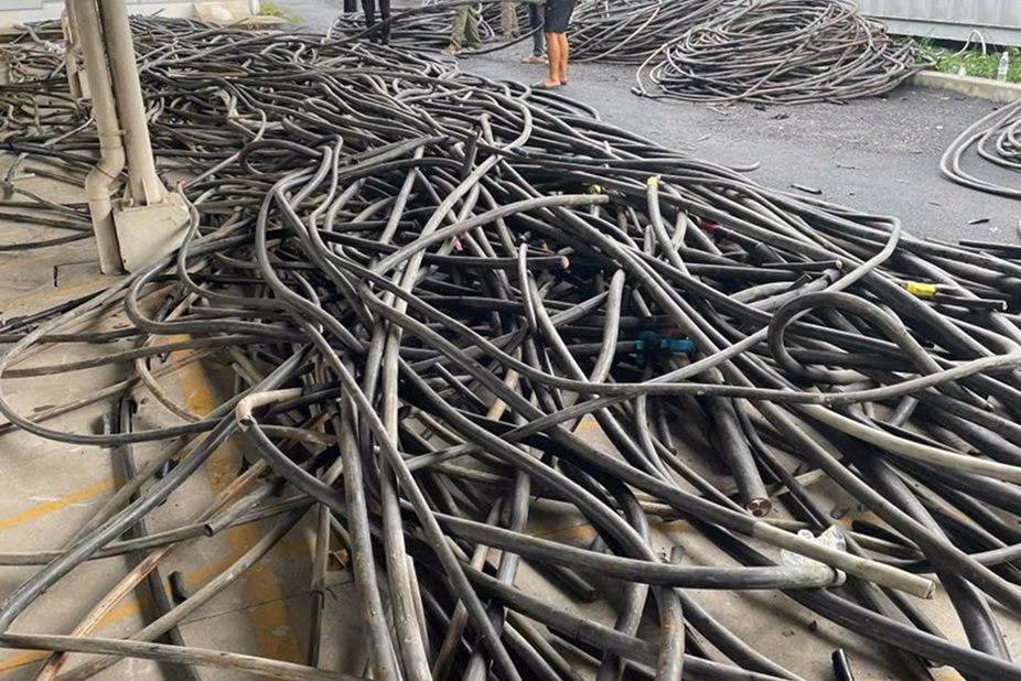 Thu mua vải phế liệu